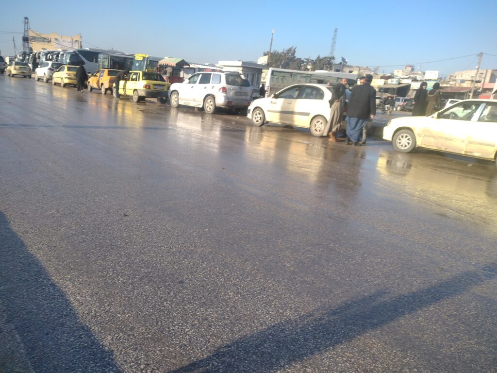 موقف سيارات اجرة ادلب كراجات سرمدا