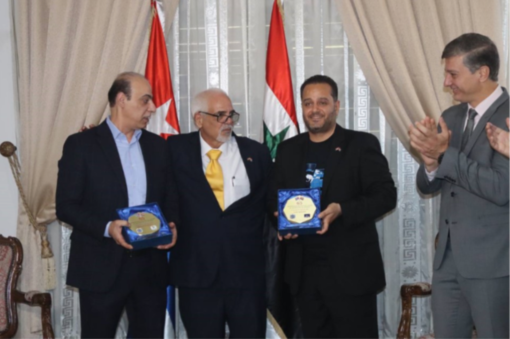 فادي معروف.. من الدفاع عن الأسد وروسيا وإنكار الكيماوي إلى رئاسة قسم اللغات في وكالة «سانا».
